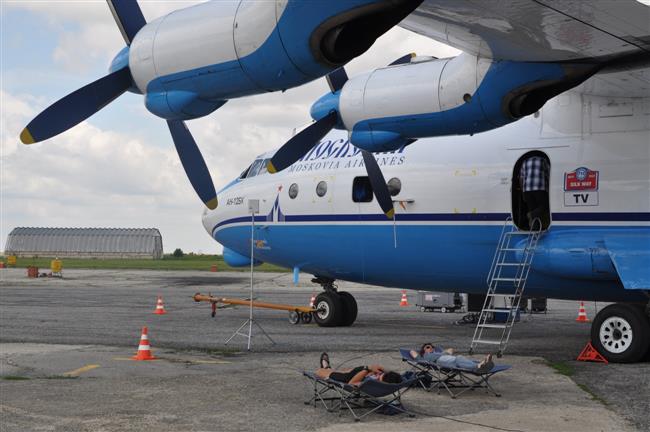 Silk Way 2011 - cíl 1. etapy ještě, než dorazili první závodníci