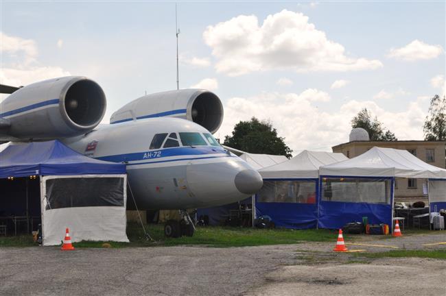 Silk Way 2011 - cíl 1. etapy ještě, než dorazili první závodníci