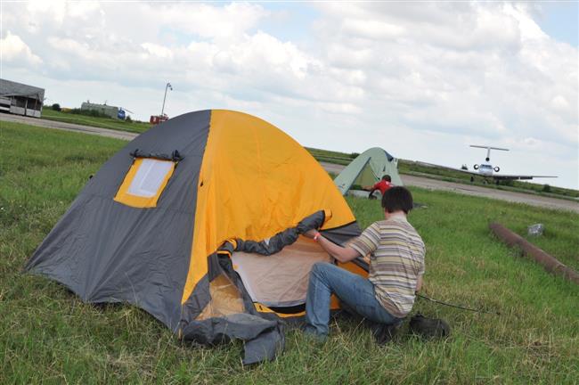 Silk Way 2011 - cíl 1. etapy ještě, než dorazili první závodníci