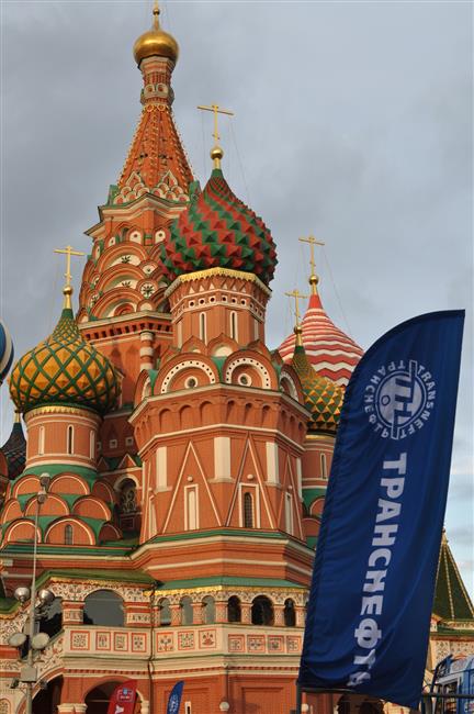 Hedvbn stezka 2011 - start v Moskv objektivem Petra Podrouka