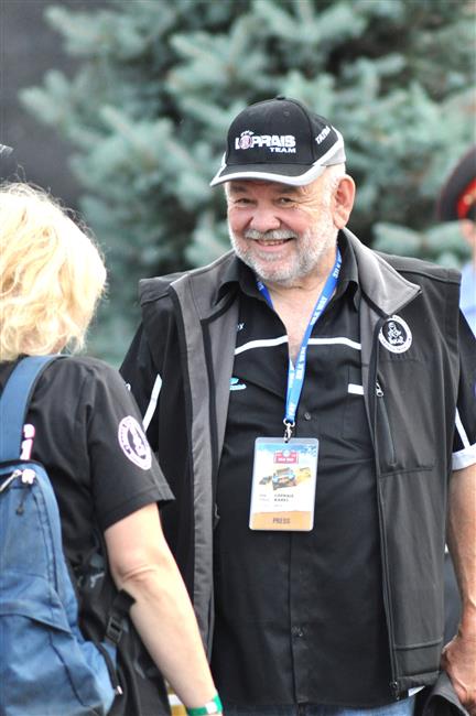 Silk Way 2011 a Karel Loprais u Lenina objektivem Petra Podroužka