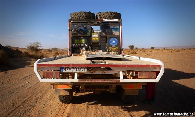 Africa Eco Race 2011: Tom Tomeek se v dunch i ztratil, ale nadle vede !