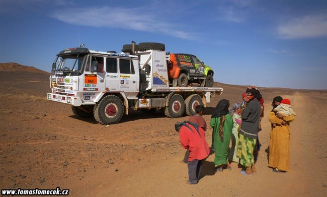 Africa Eco Race 2011: Tom Tomeek se v dunch i ztratil, ale nadle vede !