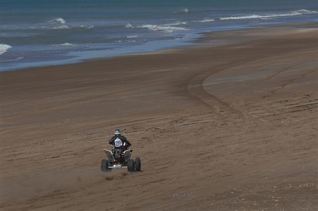 Dakar 2012 ped svm zvrem pitvrzuje. 70 posdek nocovalo v pouti