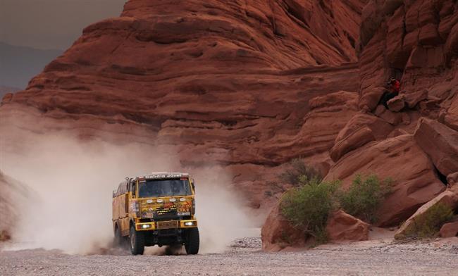 Dakar 2012 a technika KM Racing týmu v jeho první půlce