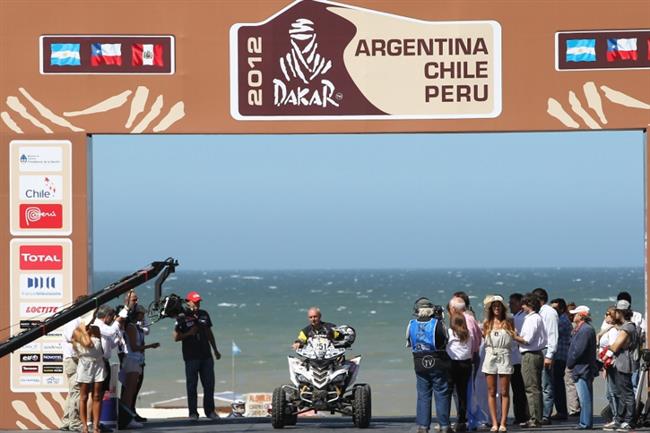 Josef Machek odstoupil. Favorit a ptinsobn  vtz dokon Dakar jako mechanik