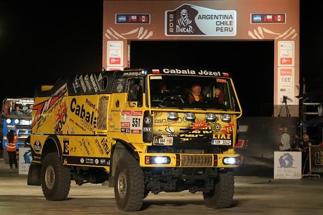 Dakar 2012: Liaz uvzl v polovin kilometrov duny