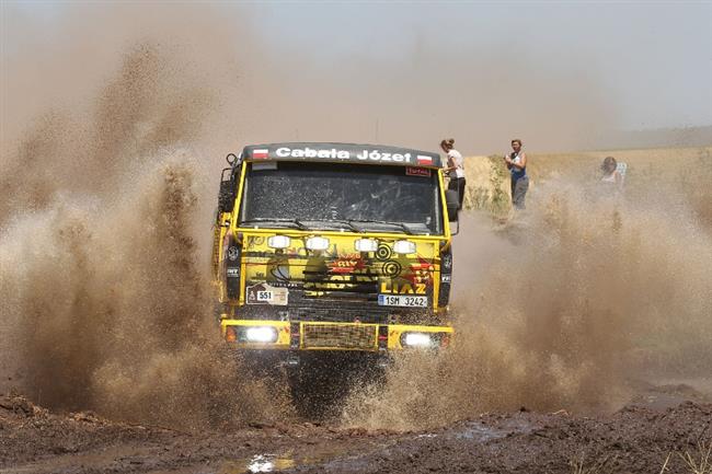 Dakar 2012 a technika KM Racing týmu v jeho první půlce