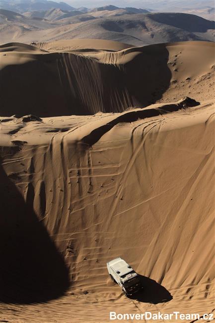 Dakar 2012 a Tomáš Vrátný s Tatrou ve velkých dunách