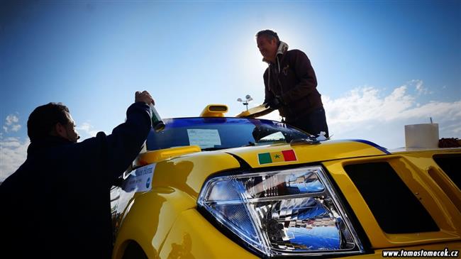 Afrika Eco Race 2011/2012 - technické přejímky Tatry Tomáše Tomečka