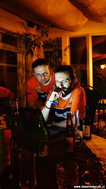 Africa Eco Race 2011/2012 - vyhlašování výsledků a atmosféra akce