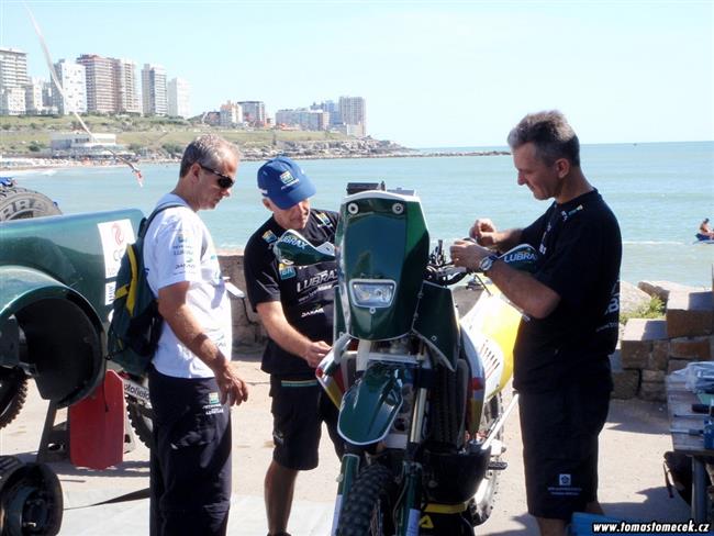 Dakar 2012- technické přejímky Tatry André Azeveda