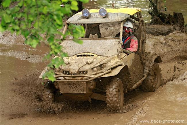 V bvalm vojenskm prostoru u Milovic v sobotu vyvrchol seril Offroad marathon