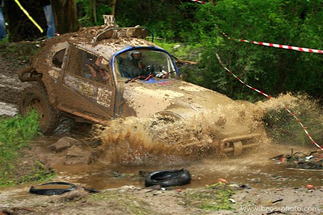 V bvalm vojenskm prostoru u Milovic v sobotu vyvrchol seril Offroad marathon