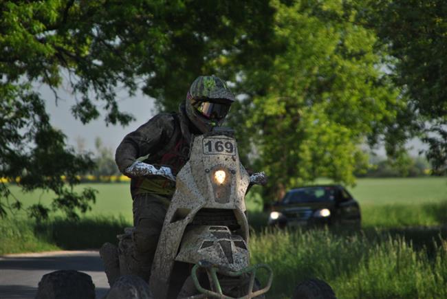 Kapuvr 2011 - motorky, tykolky i buggynky - foto Petra karkov