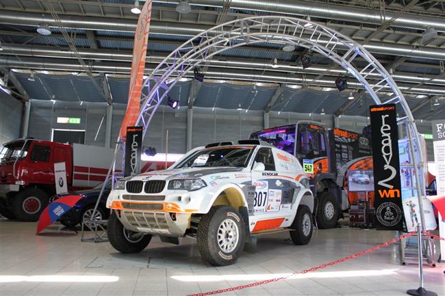 Tým Offroadsport společně s MotorMIXem na veletrhu Autosalon 2011 v Brně