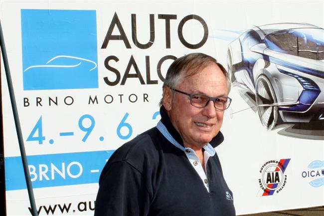 Tým Offroadsport společně s MotorMIXem na veletrhu Autosalon 2011 v Brně