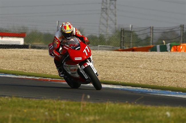 V Silverstonu na vod Jakub Smr bez bod.