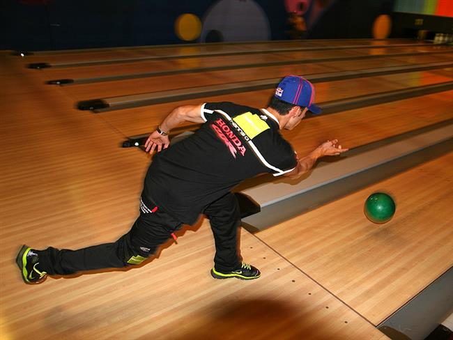 Bowling s jezdci MS SBK Brno 2008 objektivem Davida Kárného