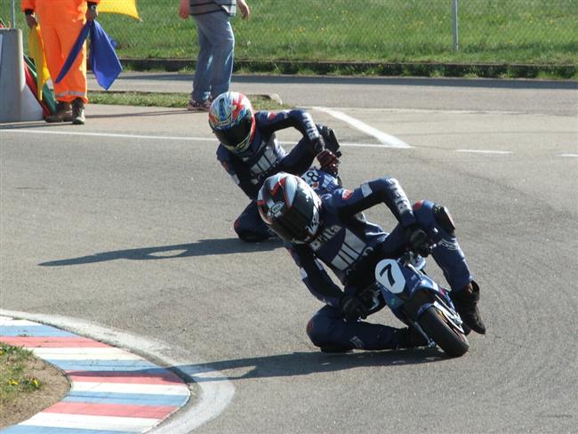 Jarní dubnové závody minibike v Brně, duben 2008, foto Vl. Rožánek