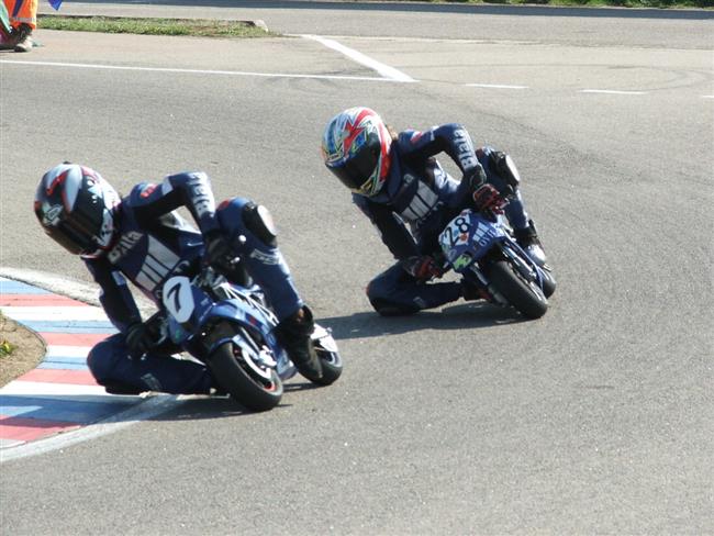 Jarní dubnové závody minibike v Brně, duben 2008, foto Vl. Rožánek