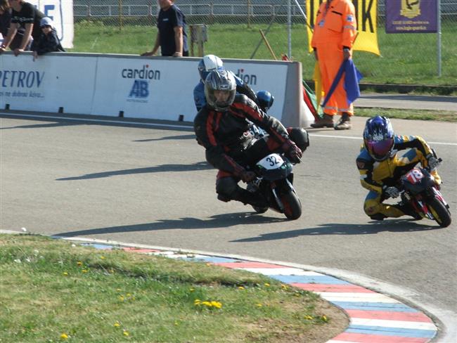 Jarní dubnové závody minibike v Brně, duben 2008, foto Vl. Rožánek