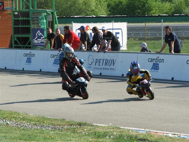 Jarní dubnové závody minibike v Brně, duben 2008, foto Vl. Rožánek