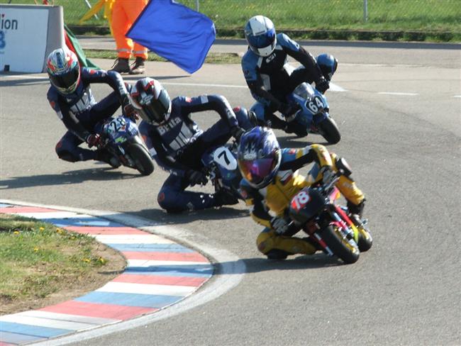 Jarní dubnové závody minibike v Brně, duben 2008, foto Vl. Rožánek