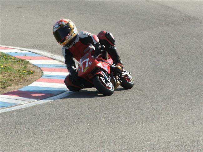 Jarní dubnové závody minibike v Brně, duben 2008, foto Vl. Rožánek