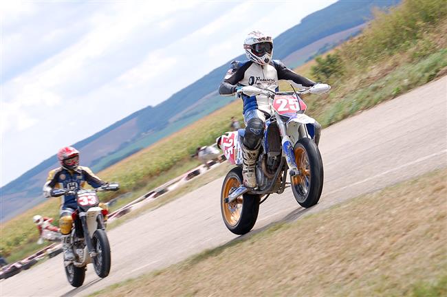 Supermoto ve Vykov 2009 objektivem Duana Bellii