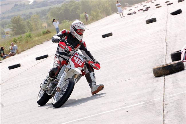 Supermoto ve Vykov 2009 objektivem Duana Bellii