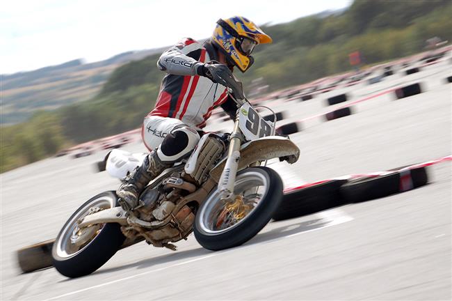 Supermoto ve Vykov 2009 objektivem Duana Bellii