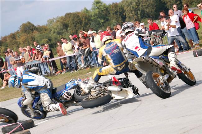 Supermoto ve Vyškově 2009 objektivem Dušana Bellii
