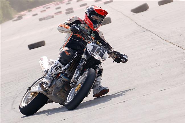 Supermoto ve Vyškově 2009 objektivem Dušana Bellii
