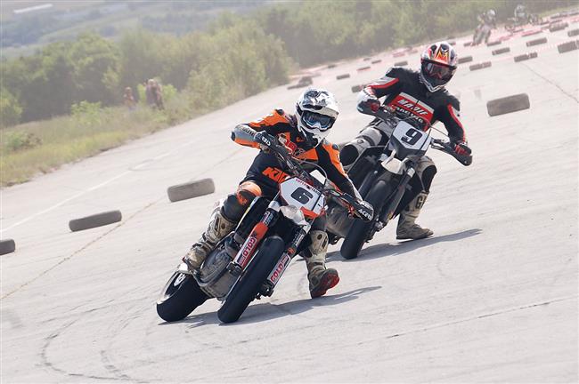 Supermoto ve Vyškově 2009 objektivem Dušana Bellii
