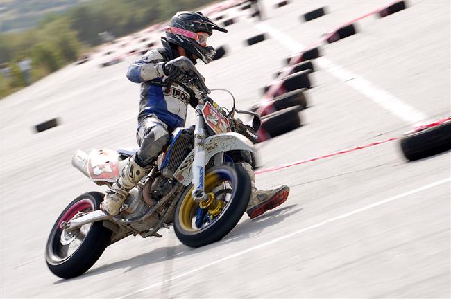 Supermoto ve Vykov 2009 objektivem Duana Bellii