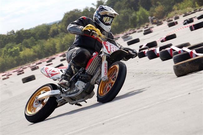 Supermoto ve Vyškově 2009 objektivem Dušana Bellii