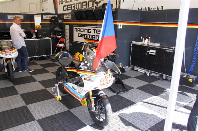 Poslanci o záchraně Grand Prix ČR v úterý přímo na Masarykově okruhu