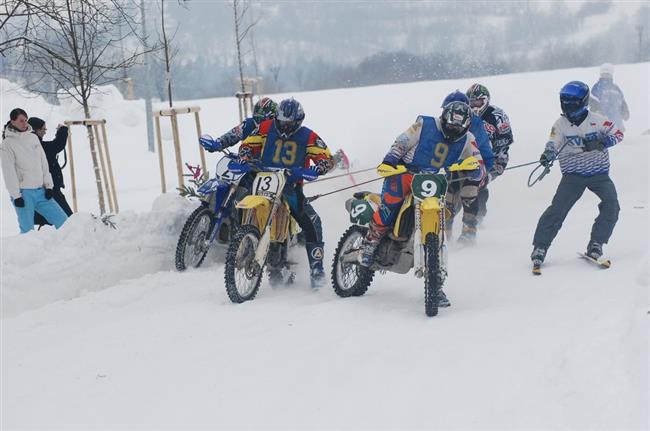 Už 15. vypsaný ročník mistrovských motoskijöringů se blíží.