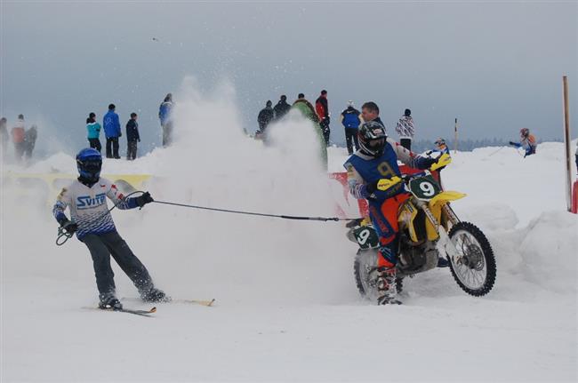 Už 15. vypsaný ročník mistrovských motoskijöringů se blíží.