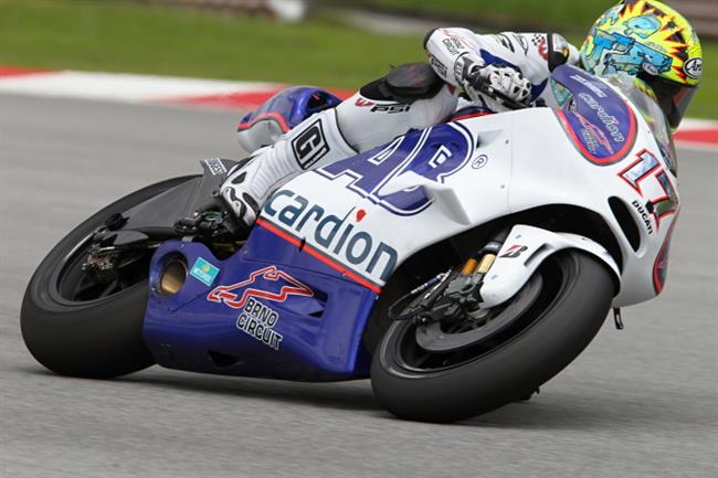 Jezdec MotoGP Karel Abraham se tet den test opt zlepil, ale zstal na chvostu.