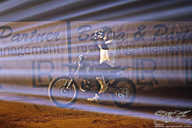 Javier Villegas vítězí ve FIM Freestyle MX World Championship