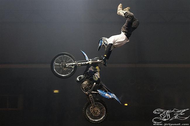 Javier Villegas vítězí ve FIM Freestyle MX World Championship