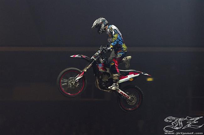 Javier Villegas vítězí ve FIM Freestyle MX World Championship