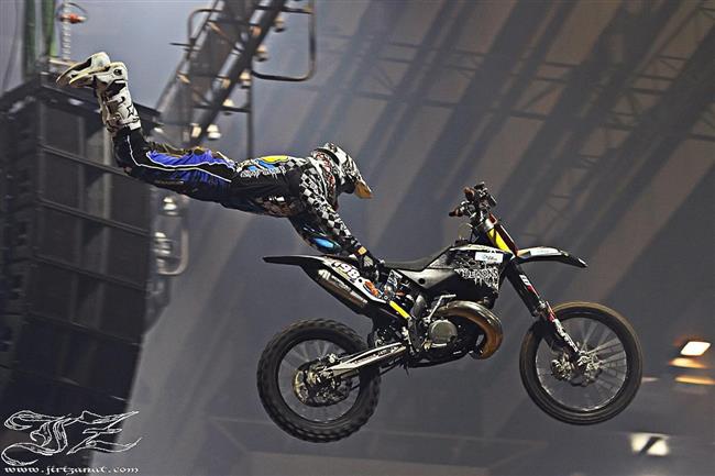 Javier Villegas vítězí ve FIM Freestyle MX World Championship