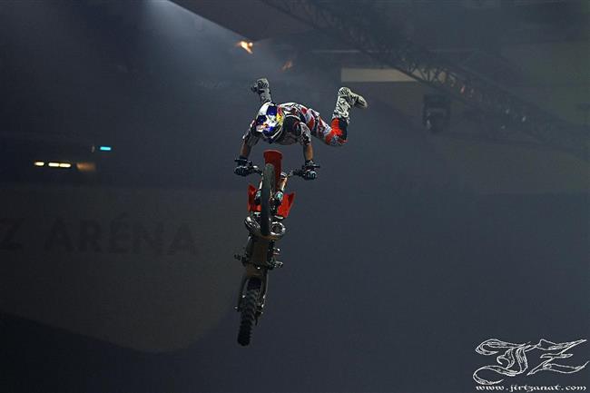 Javier Villegas vítězí ve FIM Freestyle MX World Championship