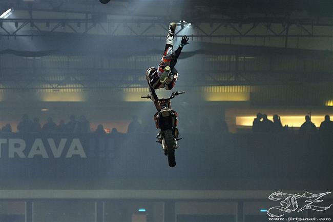 Javier Villegas vítězí ve FIM Freestyle MX World Championship