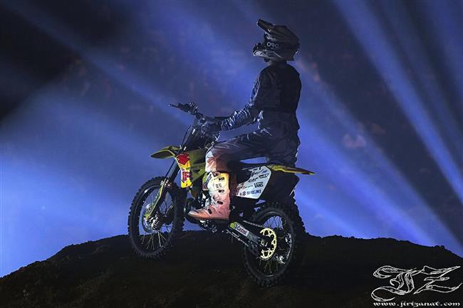 Javier Villegas vítězí ve FIM Freestyle MX World Championship