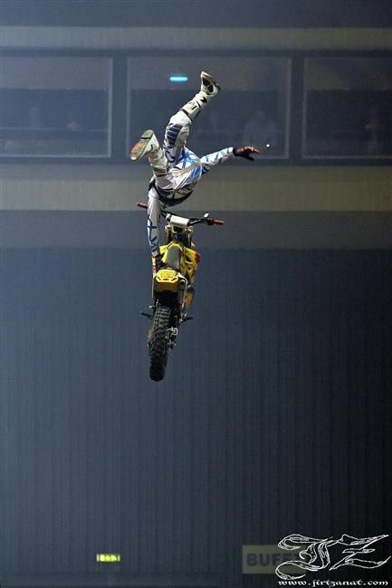 Javier Villegas vítězí ve FIM Freestyle MX World Championship
