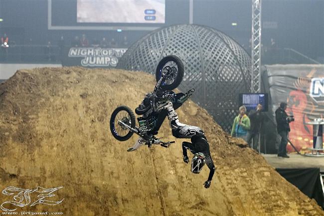 Javier Villegas vítězí ve FIM Freestyle MX World Championship